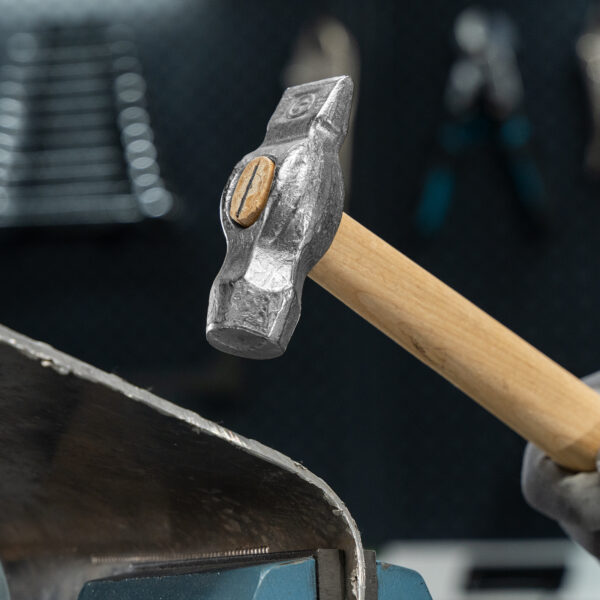 Молоток слесарный, 500 г, круглый боек, деревянная рукоятка — изображение 8